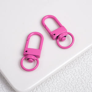 ใหม่โซ่กุญแจประตูสีลูกกวาดสีลูกกวาดสร้อยข้อมือรูปตัวยูเครื่องประดับแบบทำมือกุญแจโลหะเครื่องราง - Product Image 1