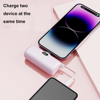 Mini Cargador Portátil de 5000mAh con Soporte para Teléfono, Entrada/Salida Tipo C, Batería Externa con Salida de 10W para iPhone