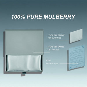 Set di Lusso con Federa e Mascherina per Occhi <span class=keywords><strong>in</strong></span> 100% Pura <span class=keywords><strong>Seta</strong></span> di Gelso con Confezione Regalo e Ricamo Personalizzato - Product Image 4