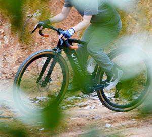 Vente chaude 36V 250W fibre de carbone gravier vélo de route électrique 700c Super léger moteur central Lithium Ebike EU Standard vélo de ville - Product Image 3