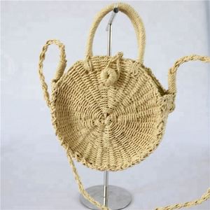 Sac de plage rond en paille écologique pour femme, style robe, avec trois poignées, collection été 2018 - Product Image 3