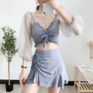 Traje de baño de dos piezas para mujer, top gris con volantes y falda, para aguas termales y playa - Product Image 1