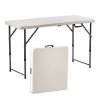 Ensemble de table et chaises pliantes carrées portables d'extérieur - Longueur 6 pieds, design moderne en plastique blanc, hauteur réglable, pour usage hôtelier