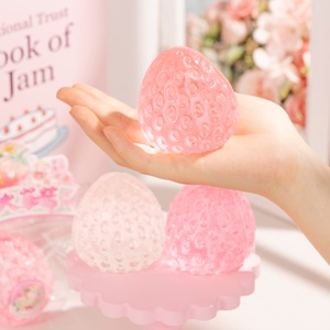 Nouveauté : Jouets anti-stress en forme de fraise à presser, adhésifs et moelleux, pour la réduction de l'anxiété, jouets sensoriels fantaisie - Product Image 1