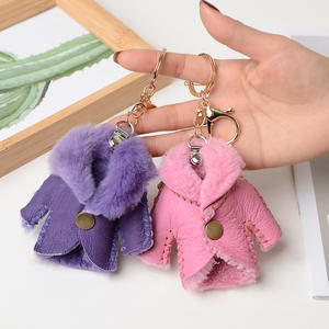 Llavero de Coche con Diseño de Ropa Ligera, Moderno y Lindo, 2026, de Cuero Genuino Colorido, para Regalos de Navidad y Regreso a Clases, Venta al Por Mayor - Product Image 4