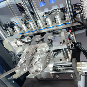 Machine <span class=keywords><strong>de</strong></span> soufflage <span class=keywords><strong>de</strong></span> bouteilles PET 20L BS2 2 cavités 800 BPH automatique servo pour ligne <span class=keywords><strong>de</strong></span> production clé en main d'eau et d'huile alimentaire - Product Image 6