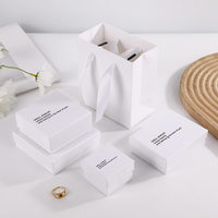 Boîte cadeau coulissante pour montre et bijoux rose |   Tiroir à tirette en ruban |   Logo sur mesure |   Emballage écologique et robuste pour les mariages