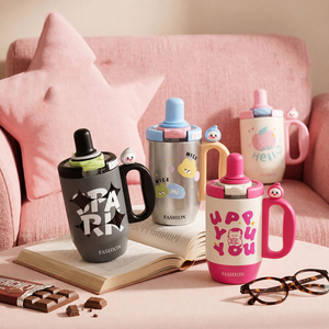 Gobelet isotherme en acier inoxydable de 750 ml avec poignée de dessin animé, paille rabattable et grande poignée pour la maison, le bureau et les voyages - Product Image 2
