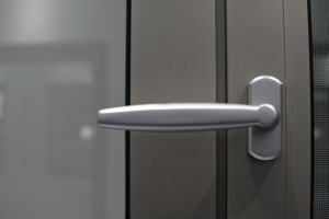 65 Series cửa sổ Nhôm chống trộm hiện đại xoay phong cách mở với kính E thấp & Khung hợp kim nhôm phá vỡ nhiệt - Product Image 5