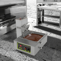 Machine automatique de trempe et d'enrobage de chocolat Nouvelle condition pour fondre le chocolat au lait et à l'eau