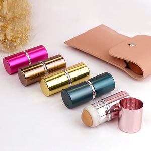 Rodillo facial absorbente de aceite, piedra volcánica, oro - Product Image 1