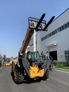 XC6-1056VN Telehandler 10000LB Capacity 56FT Reach Powerful Cummins Engine 4x4 Telescopic Forklift Construction Machine Ready - Product Image 2
