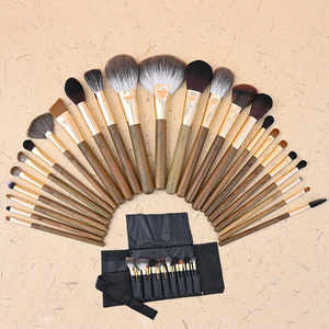 Lot de 25 pinceaux de maquillage en poils naturels, manche en bois de santal, virole en cuivre doré, pour cils, visage, yeux et poudre, personnalisables - Product Image 4