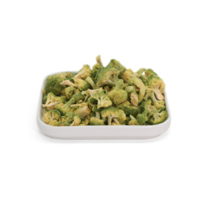 Friandises pour animaux de compagnie : Fruits et légumes lyophilisés (Poire, Banane, Kiwi, Brocoli, Patate douce, Carotte, Betterave, Fraise) en dés, poudre et tranches - Product Image 6