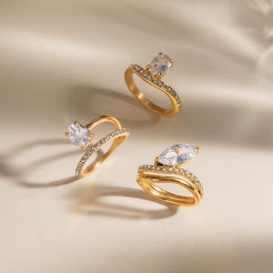 Anillo de Eternidad de Acero Inoxidable Chapado en Oro de 18K de Moda al por Mayor con Incrustaciones de Circonita Creada en Laboratorio para Regalo de Boda, Compromiso o Fiesta - Product Image 5