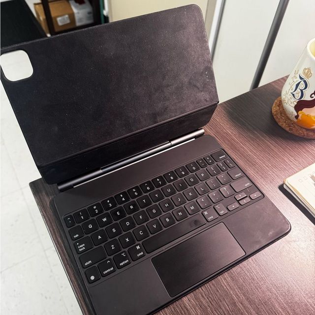 Factory Wireless Tablet Keyboards UltraSlim Bluetooth Connect Quiet Design with Rechargeable Battery Case for iPad Air/ iPad Pro