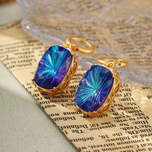 Pendientes Largos Geométricos Simples de Estilo Retro Europeo Americano, de Lujo Ligero y Alta Gama, con Zafiro Antiguo para Mujer, Otoño Invierno, Nicho - Product Image 3