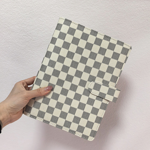 แผ่น A7 A6ลายตารางหมากรุกแบบรีฟิลทำจากหนัง PU มีห่วงใส่โน้ตบุ้ค6ห่วงทองแบบพกพาสุดหรูใช้ใส่โน้ตบุ๊คตัวยึด A5 - Product Image 2