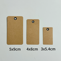 Étiquette suspendue personnalisée en papier kraft naturel épais, imprimée à chaud avec dorure or, œillet métallique et bord mat pour chaussures