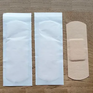 Band-Aid Duro Strisce Bende Adesive per la Cura Delle Ferite Protezione Durevole per I Tagli e Graffi Minori di Grandi Dimensioni In Più