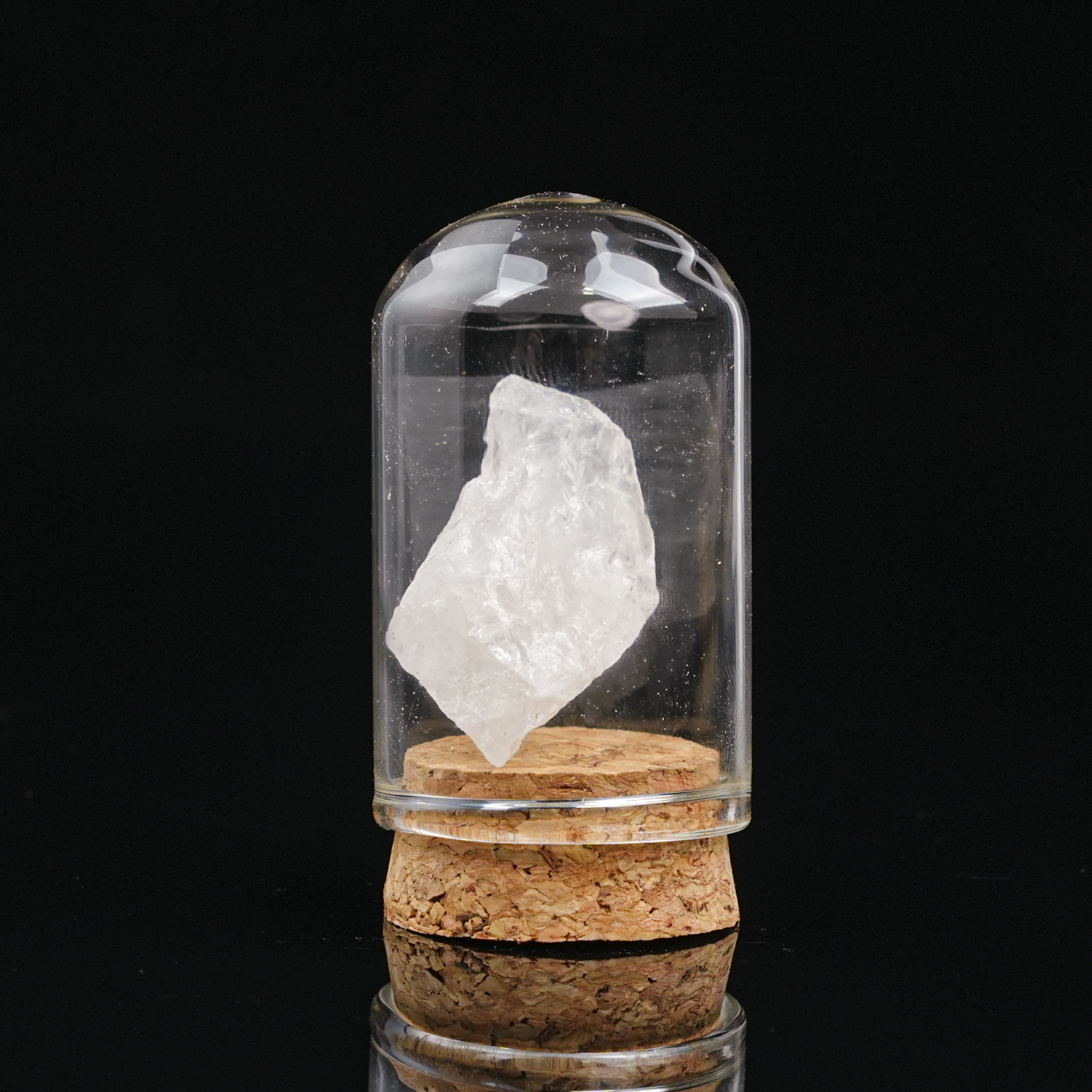 Pietra grezza di cristallo trasparente