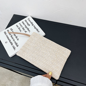 Cartera grande hecha a mano para mujer, bolso de mano trenzado de paja de trigo con cierre de cremallera, teléfono de moda y monedero - Product Image 3