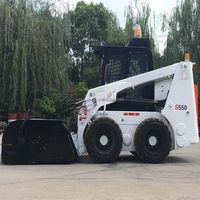 S930 Kompakt-Kehrmaschine 1600kg Nutzlast 4250kg Betriebsgewicht 6560*2150*2220mm für Schmalgang-Radlader