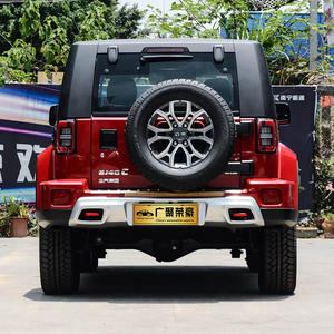 BAIC BJ40 d'<span class=keywords><strong>occasion</strong></span> 2017, conduite à gauche, <span class=keywords><strong>SUV</strong></span>, essence, transmission <span class=keywords><strong>automatique</strong></span> - Product Image 4