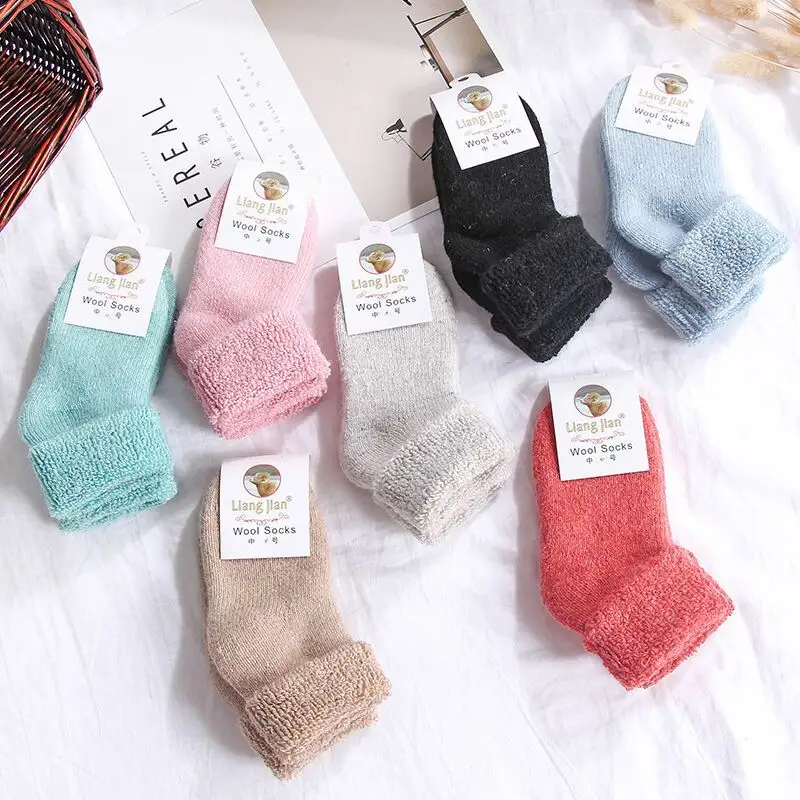 Winter Comfortable Soft Custom Thick Warm Mens Women Sheep Wool Socks Thermal Thick Knitting Socks LOGO Calcetines