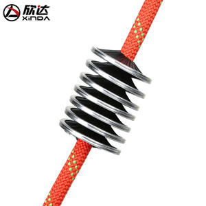 Brosse de nettoyage de corde Xinda, jaune, métal et plastique, équipement d'escalade - Product Image 4