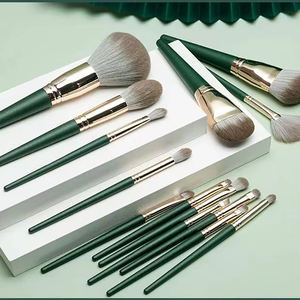 Set de Brochas de Maquillaje de Alta Calidad con Marca Privada, Mango de Madera, para Rubor, Polvo y Base, con Estuche - Product Image 4