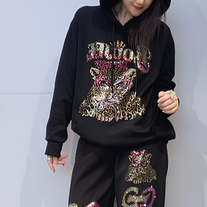 ชุดเซ็ตเสื้อฮู้ดและกางเกงขายาวสีดำสำหรับผู้หญิง ชุดวอร์มสองชิ้นแบบหนา ทรงหลวม สวมใส่สบาย เหมาะสำหรับฤดูหนาว - Product Image 5