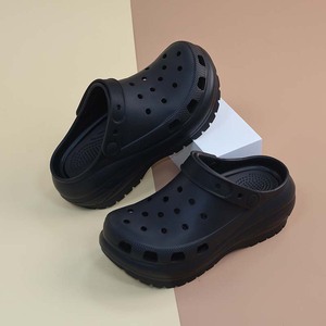 Sabots noirs à bout fermé pour femmes, semelle épaisse en EVA, soutien de la voûte plantaire, antidérapants, dessus en plastique, semelle extérieure en caoutchouc, pantoufles toutes saisons - Product Image 1