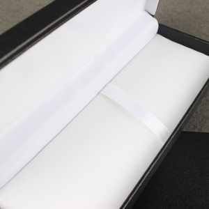 <span class=keywords><strong>Caja</strong></span> rígida con bisagras resistente a impactos para suministro mayorista <span class=keywords><strong>de</strong></span> joyería con personalización y embalaje listo para el mercado - Product Image 4