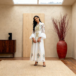 Robe Abaya en polyester brodée de luxe pour femmes musulmanes, tenue de soirée élégante, nouveau style personnalisé - Product Image 3