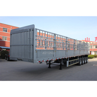 Remorque de camion de bétail en acier Transporteur de moutons et de bétail à 3 essieux avec clôture Semi-remorque de transport d'animaux