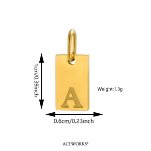 Etiqueta Rectangular con Iniciales |   Colgante de Letra del Alfabeto Grabado en Acero Inoxidable Chapado en Oro PVD de 18K |   Impermeable, Hipoalergénico - Product Image 6