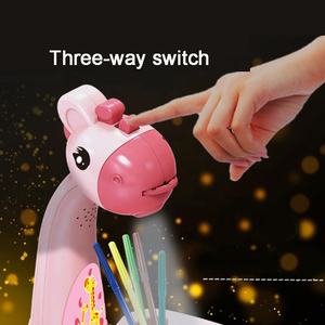 Zürafa projeksiyon boyama masa çizim kurulu yazı masası eğitici oyuncak ayrılabilir projektör çok fonksiyonlu boya kurulu masa - Product Image 5