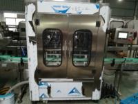 Machine de remplissage de liquide automatique 50 KV, nettoyeur de sol et de toilettes à haute viscosité pour poser le liquide