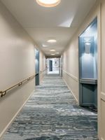 Moquette imprimée en polyester et nylon pour couloir d'hôtel, tapis géométrique en rouleau, antidérapant, antistatique, lavable, résistant