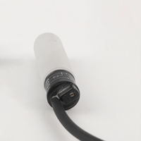 Capteur de proximité capacitif blindé 2 fils CA, détection 8 mm, IP67, connecteur M12, montage encastré, boîtier en laiton, sortie NPN NO, étanche à l'eau