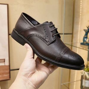 Chaussures de mariage italiennes haut de gamme pour hommes, luxueuses, sur mesure, fabriquées à la main, en cuir, style brogue, à bout carré, pour le bureau, antidérapantes et respirantes - Product Image 5