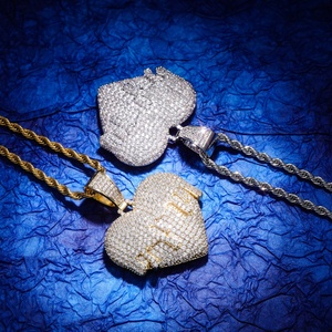 Hip Hop Cubic Zirconia Latón chapado en oro Bling Iced Out Melting Heart Lover colgante collares para Mujeres Hombres rapero fiesta joyería - Product Image 1