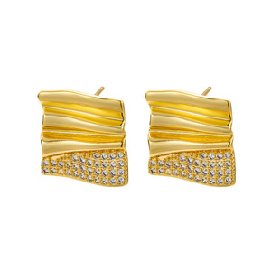 Pendientes de tuerca geométricos cuadrados con microincrustaciones de cristal, chapados en oro de 18 quilates, color dorado EDB-010 - Product Image 5