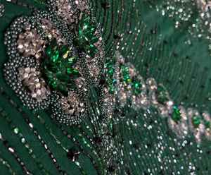 Tela de Encaje con Cuentas de Diseño Intrincado, Patrones Delicados y Textura Rica para Trajes Lehenga - Product Image 2