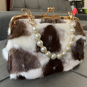 Mini sac à main élégant en fourrure de vison pour dames, petit sac portable à la mode avec fourrure de vison en herbe élégante, vente en gros - Product Image 6