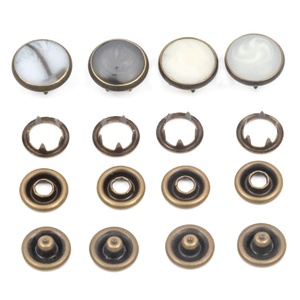 อุปกรณ์ตกแต่งเสื้อผ้าคุณภาพสูง ขนาดสั่งทำได้ ปุ่มห่วงห้าก้านชุบทองเหลือง - Product Image 3