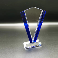 Vente en gros de nouveaux trophées optiques en verre cristal vierge K9 Trophées en verre cristal personnalisés