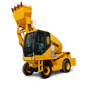 Bétonnière autochargeante 4 mètres cubes, moteur Yuchai Turbo, 4 roues motrices, débit de 15-20 m³/h, portée de 2350 mm - Product Image 2
