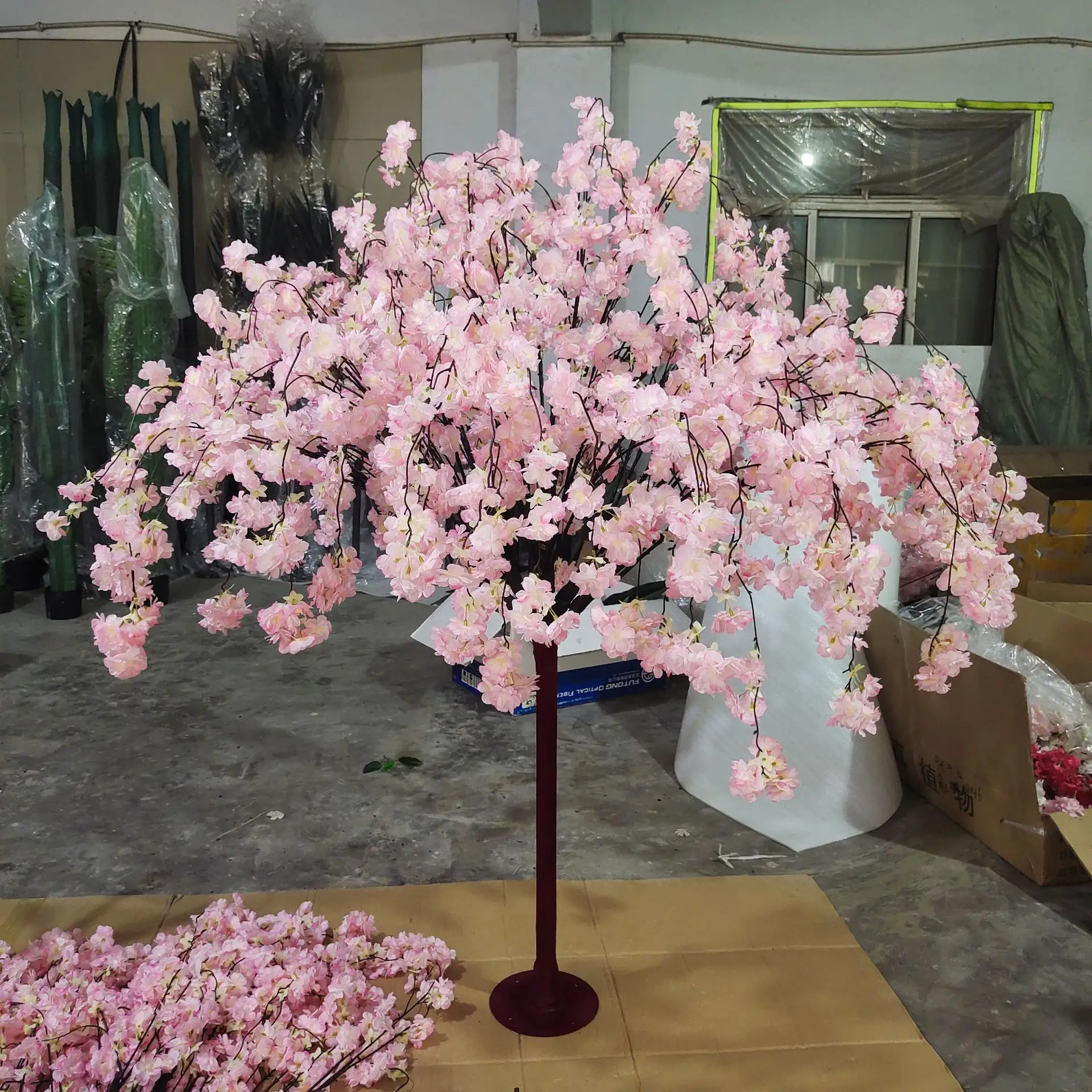 Centrotavola da scrivania all'ingrosso Mini fiori di ciliegio artificiali da interno appesi per la decorazione di nozze